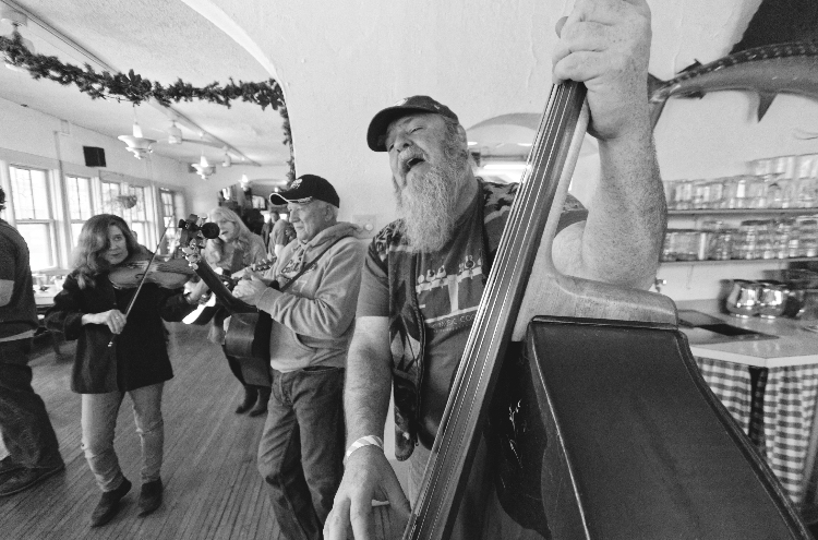 Jam 2024 - The Trempealeau Hotel